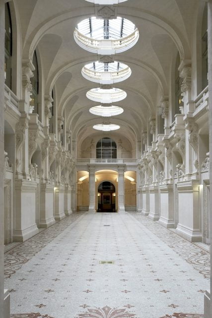 R8U3762 photo Philippe Chancel Sur votre 31 pour le grand bal parisien du Musée des Arts Décoratifs